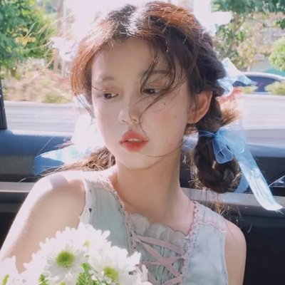 在角落,主教身边